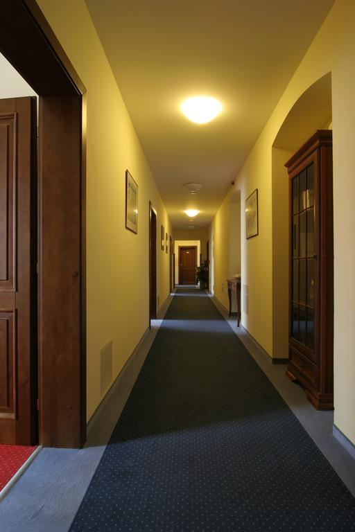 Hotel Hejtmansky Dvur Slaný Zewnętrze zdjęcie