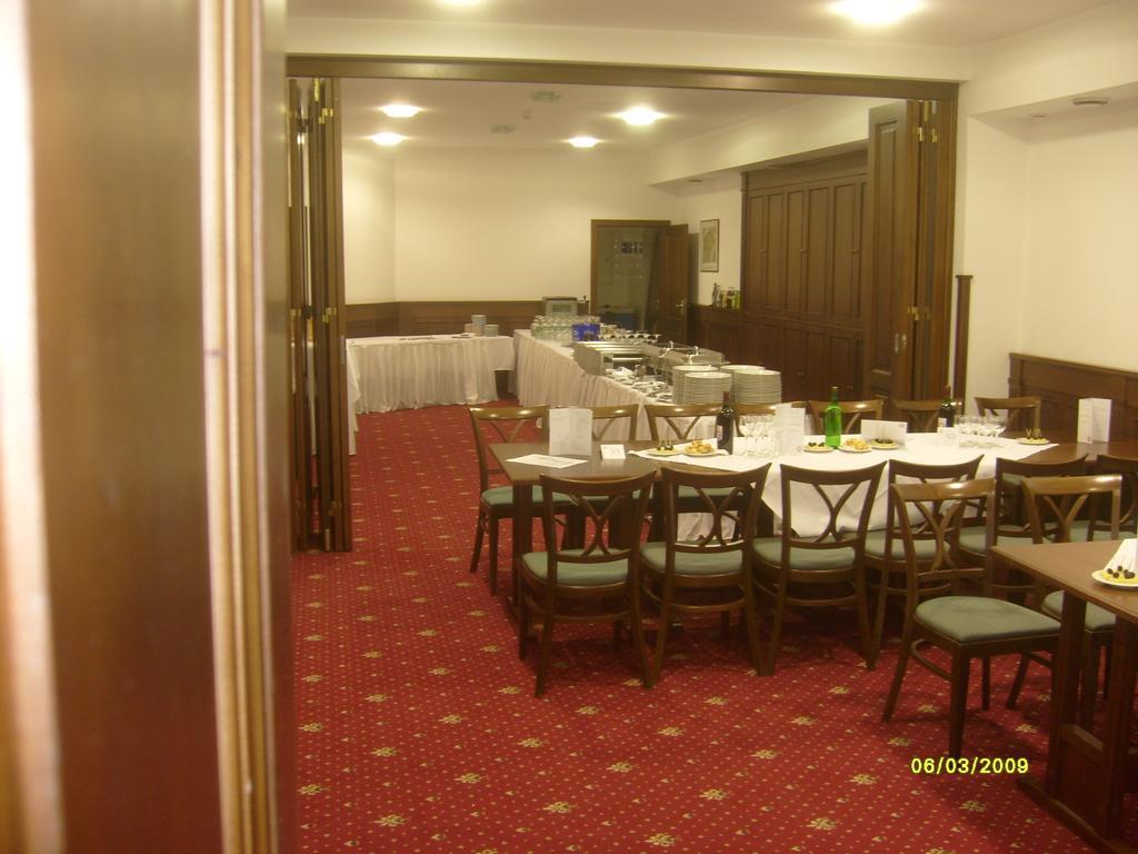 Hotel Hejtmansky Dvur Slaný Zewnętrze zdjęcie