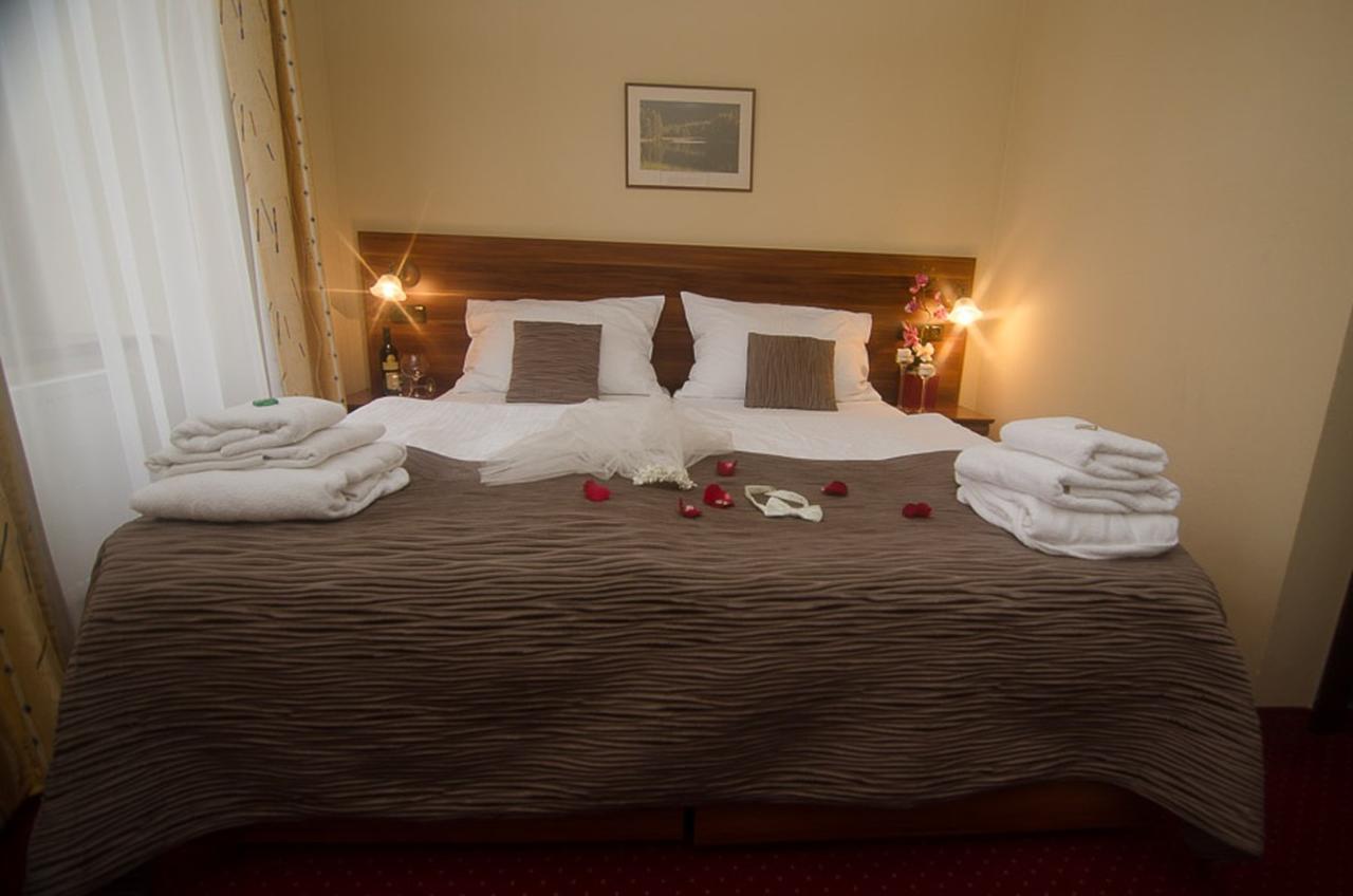Hotel Hejtmansky Dvur Slaný Zewnętrze zdjęcie