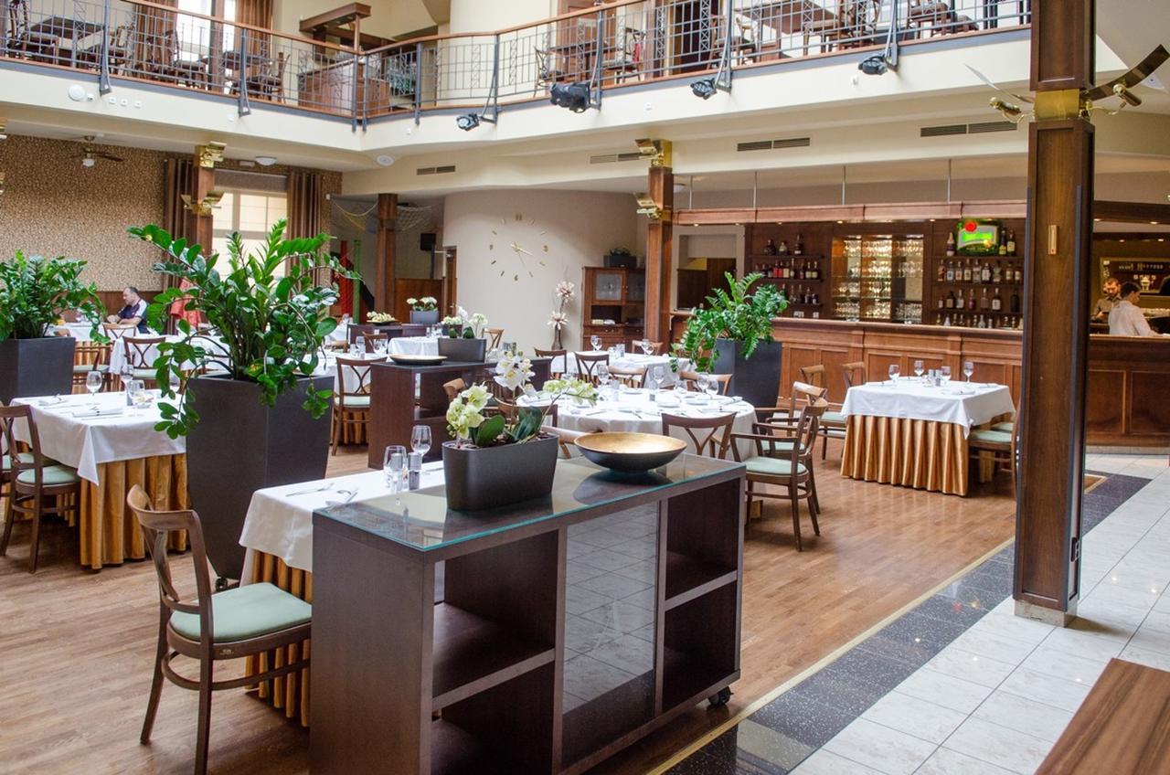 Hotel Hejtmansky Dvur Slaný Zewnętrze zdjęcie